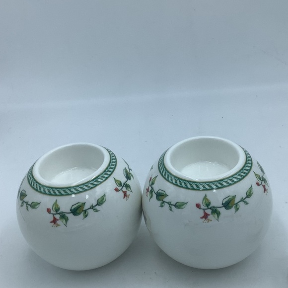 Two Kensington Palace Globe Tea Lights - Picture 4 of 11